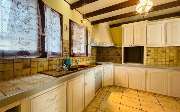 Maison à vendre    5 pièces •  Dax