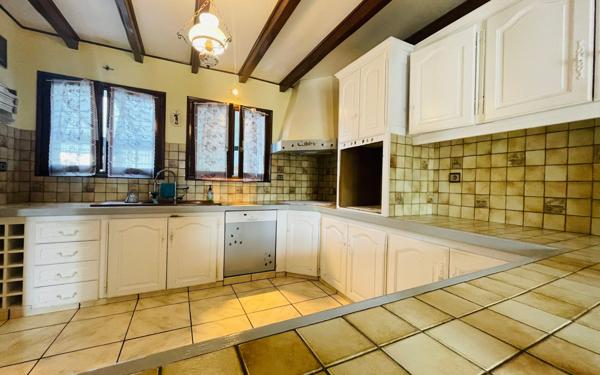 Maison à vendre    5 pièces •  Dax