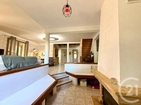 Maison à vendre  5 pièces - 167 m 2   LUNEL  - 34