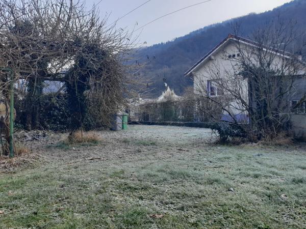 Maison mitoyenne à rénover