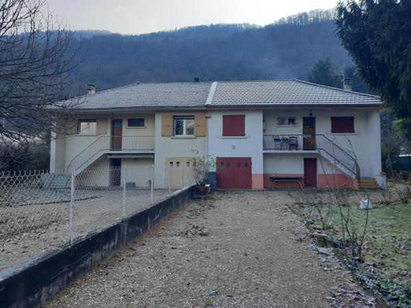 Maison mitoyenne à rénover