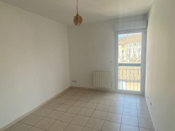 Appartement T2 avec terrasse et garage fermé - Manosque - Réf. G1