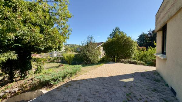 Maison à potentiel avec grand sous-sol et jardin - Oullins Pierre-Bénite - Oullins pierre benite