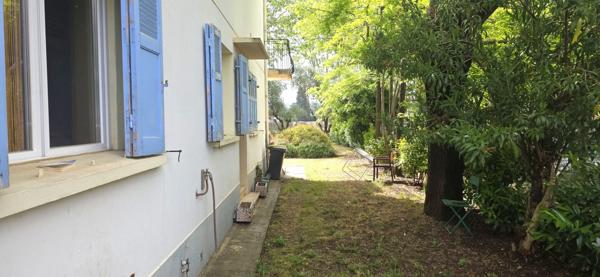 Ensemble immobilier T11 de 279 m2 avec garage, caves et hangar sur 816 m2 de terrain