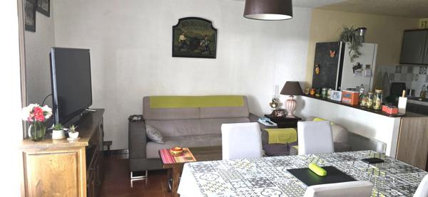 Ensemble immobilier T11 de 279 m2 avec garage, caves et hangar sur 816 m2 de terrain