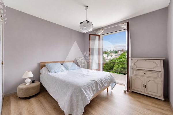 SEVRES RIVE GAUCHE - MAISON FAMILIALE 799 000 € **  - Référence  605-S