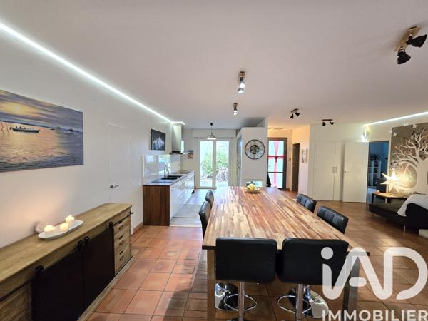 Maison à vendre 6 pièces 163 m² Saint-Caprais-de-Bordeaux