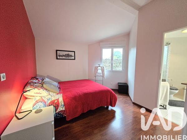 Maison à vendre 6 pièces 163 m² Saint-Caprais-de-Bordeaux