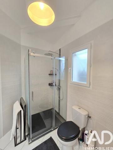 Maison à vendre 6 pièces 163 m² Saint-Caprais-de-Bordeaux