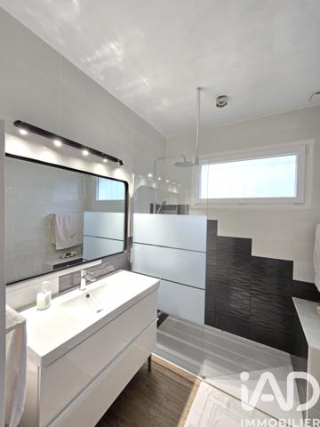 Maison à vendre 6 pièces 163 m² Saint-Caprais-de-Bordeaux