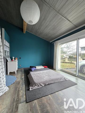 Maison à vendre 6 pièces 163 m² Saint-Caprais-de-Bordeaux