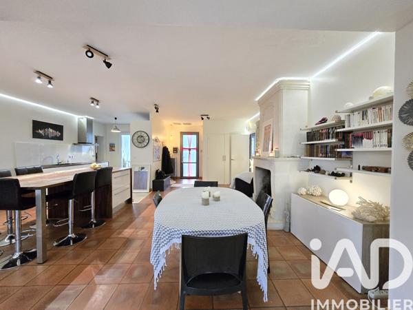Maison à vendre 6 pièces 163 m² Saint-Caprais-de-Bordeaux