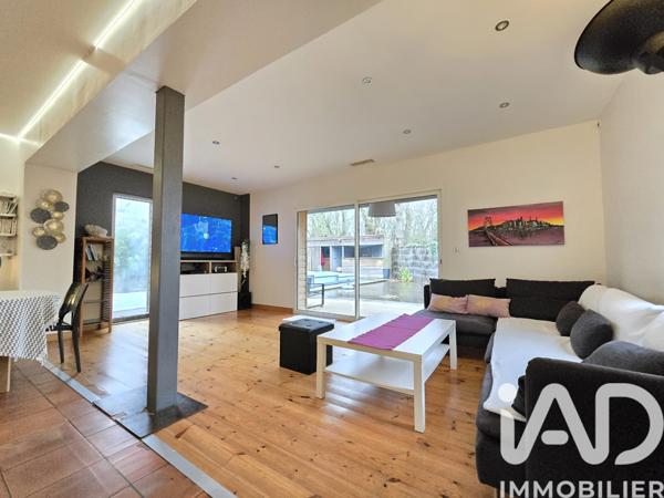 Maison à vendre 6 pièces 163 m² Saint-Caprais-de-Bordeaux