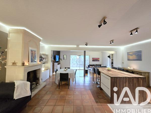 Maison à vendre 6 pièces 163 m² Saint-Caprais-de-Bordeaux