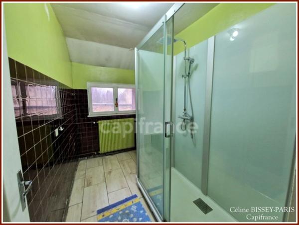 Dpt Yonne (89), CHEU maison 165 M2, 4 chambres, cuisine équipée, 1 salle d'eau, 1 salle de bain