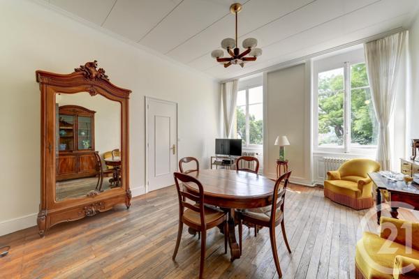 Appartement F3 à vendre  3 pièces - 94,64 m2 LYON - 69001