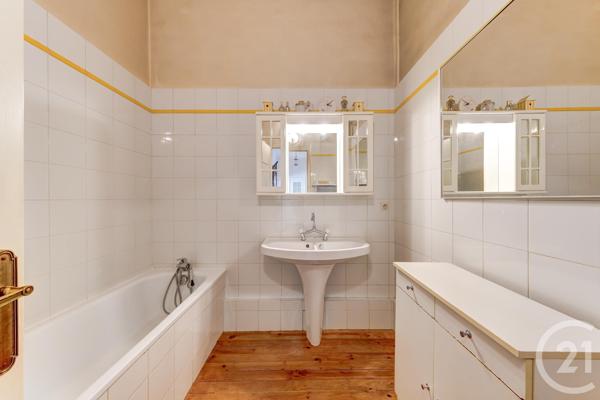 Appartement F3 à vendre  3 pièces - 94,64 m2 LYON - 69001