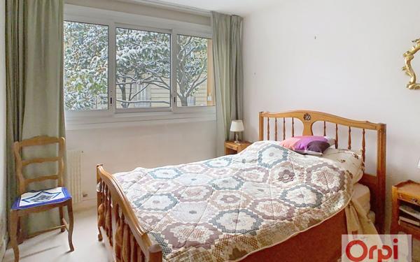 Appartement à vendre    3 pièces • 61 m2 Issy-les-Moulineaux