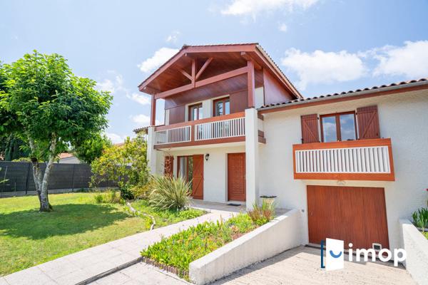 Maison 6 chambres avec sous-sol et terrasse