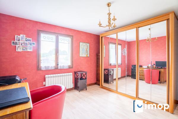 Maison 6 chambres avec sous-sol et terrasse