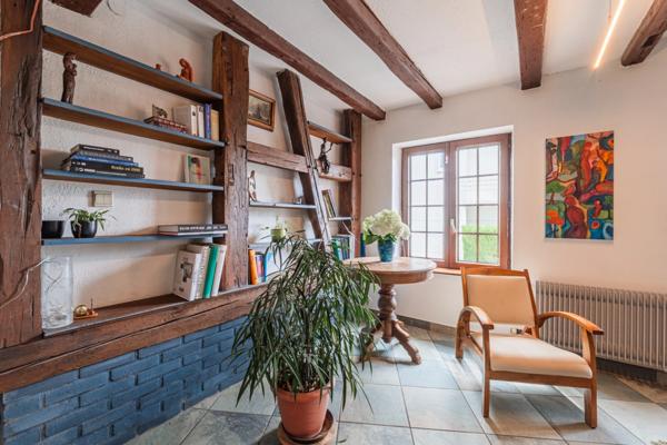 67206 MITTELHAUSBERGEN - Corps de ferme alsacien avec gîtes, grange et puits historique