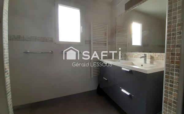 Très beau pavillon de plain pied avec piscine