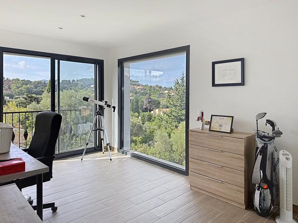 Maison Neuve 2024 La Seyne Sur Mer 3 pièces de 135 m²