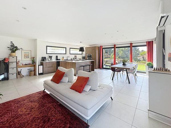Maison Neuve 2024 La Seyne Sur Mer 3 pièces de 135 m²