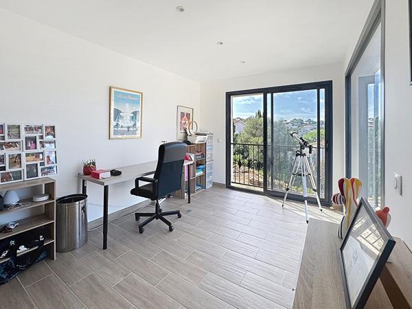 Maison Neuve 2024 La Seyne Sur Mer 3 pièces de 135 m²