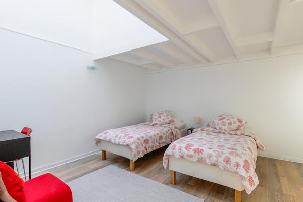 Maison-loft à destination commerciale