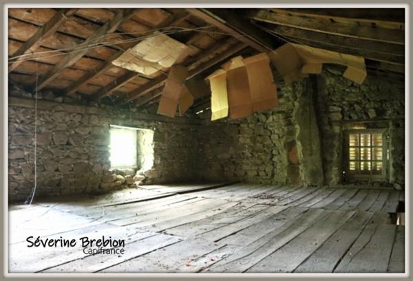 Maison à vendre 3 chambres, terrain de 1850 m² VISCOMTAT (63)