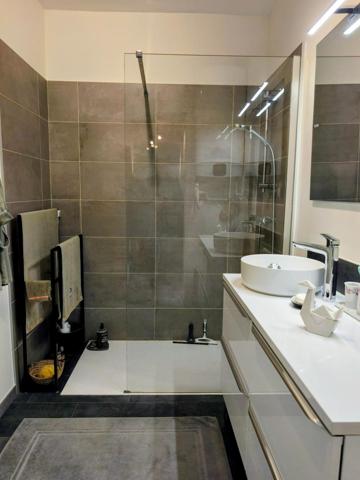 Proche de l'Ecole de MEDECINE LYON EST - LYON III - Ecole BURGUNDY - Etablissement OMNES -