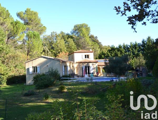 Maison 7 pièces de 150 m² à Tourves (83170)