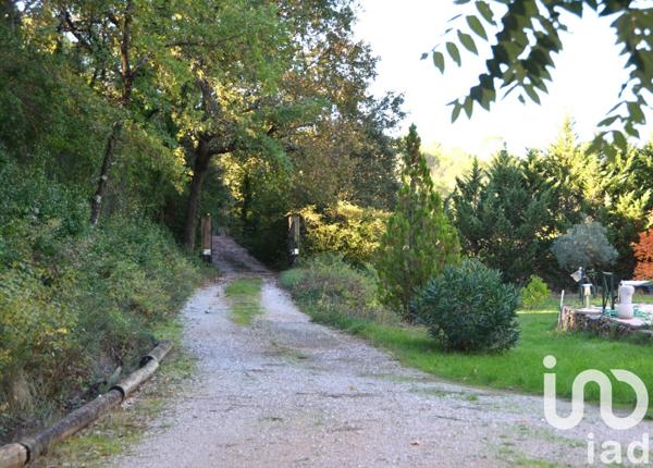 Maison 7 pièces de 150 m² à Tourves (83170)