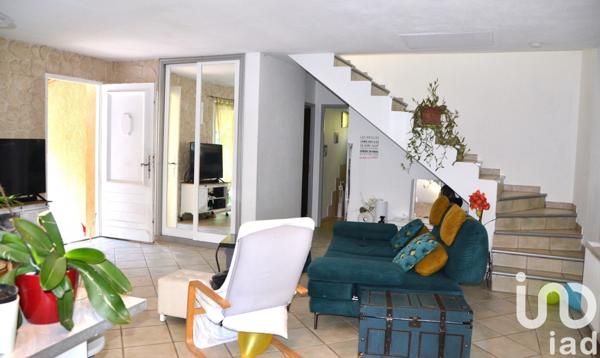 Maison 7 pièces de 150 m² à Tourves (83170)