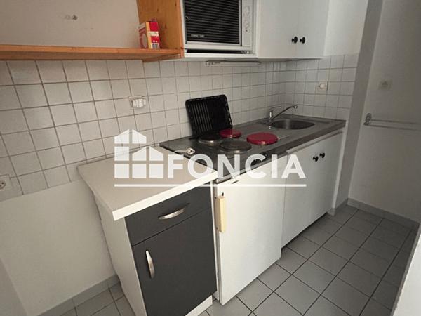 Location Appartement 2 pièces 32.25 m² - 2 RUE DE L'YSER Niort 79000