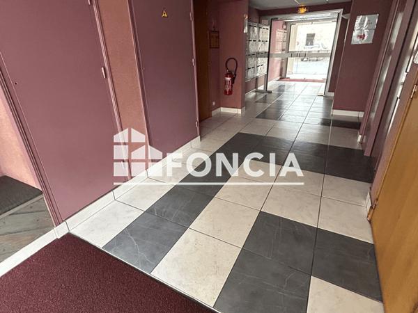 Location Appartement 2 pièces 32.25 m² - 2 RUE DE L'YSER Niort 79000