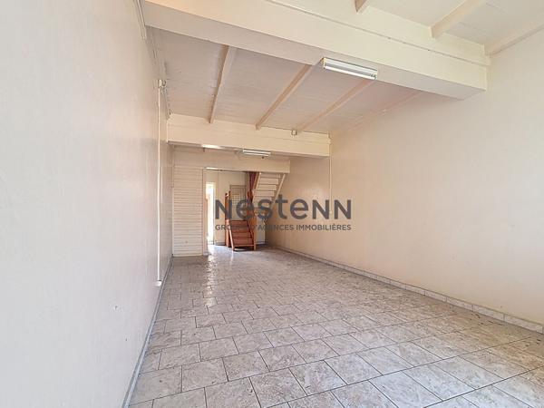 A VENDRE IMMEUBLE DE 3 LOGEMENTS A RENOVER SITUE A POINTE A PITRE