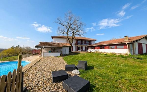 Maison à vendre    9 pièces •  Saint-Aubin