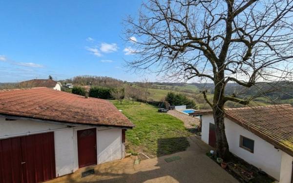 Maison à vendre    9 pièces •  Saint-Aubin