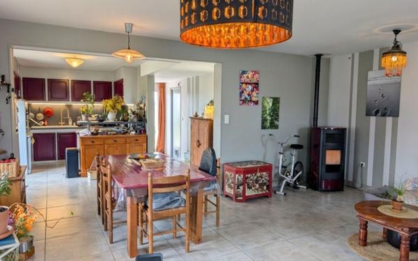 Maison à vendre    9 pièces •  Saint-Aubin