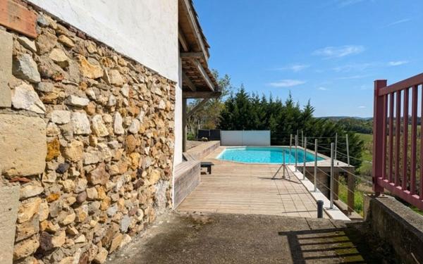 Maison à vendre    9 pièces •  Saint-Aubin