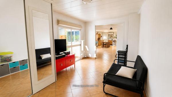 Maison modulaire T5 sur terrain agricole d'1,4 hectares