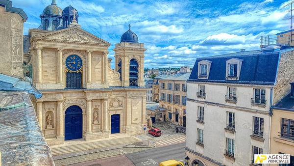 Versailles Notre-Dame Appartement 2 pièces 55 m² carrez situé au 4ème et dernier étage €425 000 ** - Référence 25828