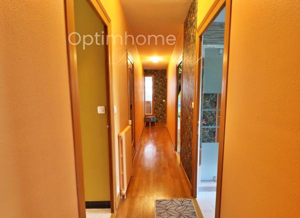 Maison à vendre 10 pièces BARBEZIEUX SAINT HILAIRE (16) Quartier calme proche du centre