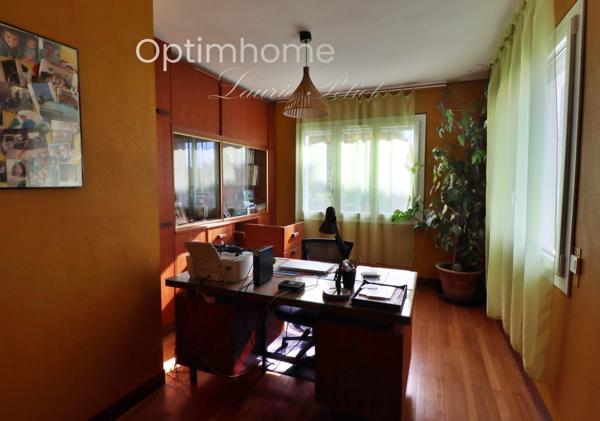 Maison à vendre 10 pièces BARBEZIEUX SAINT HILAIRE (16) Quartier calme proche du centre