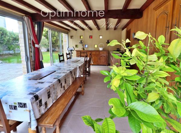 Maison à vendre 10 pièces BARBEZIEUX SAINT HILAIRE (16) Quartier calme proche du centre