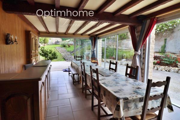 Maison à vendre 10 pièces BARBEZIEUX SAINT HILAIRE (16) Quartier calme proche du centre