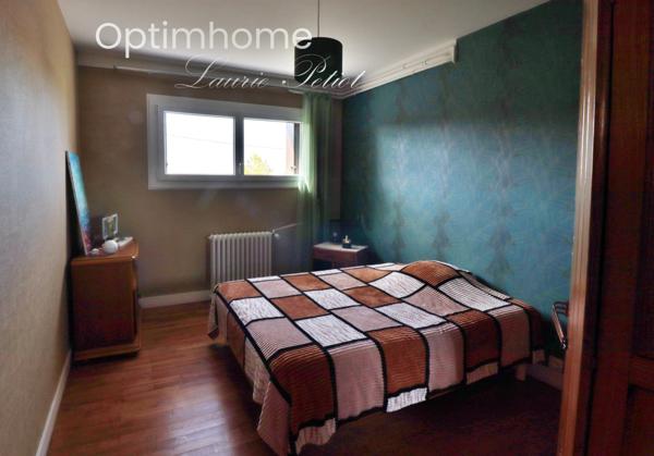 Maison à vendre 10 pièces BARBEZIEUX SAINT HILAIRE (16) Quartier calme proche du centre