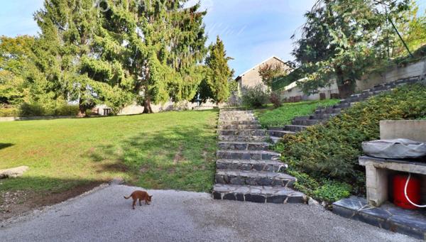 Maison à vendre 10 pièces BARBEZIEUX SAINT HILAIRE (16) Quartier calme proche du centre